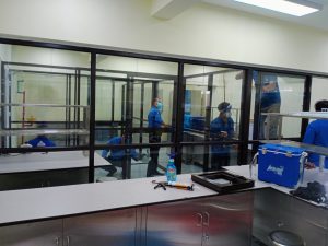 CND-tai-tro-thi-công-vach-kính-vien-Pasteur