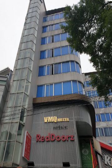 (Tiếng Việt) Khách sạn Bàn Cờ